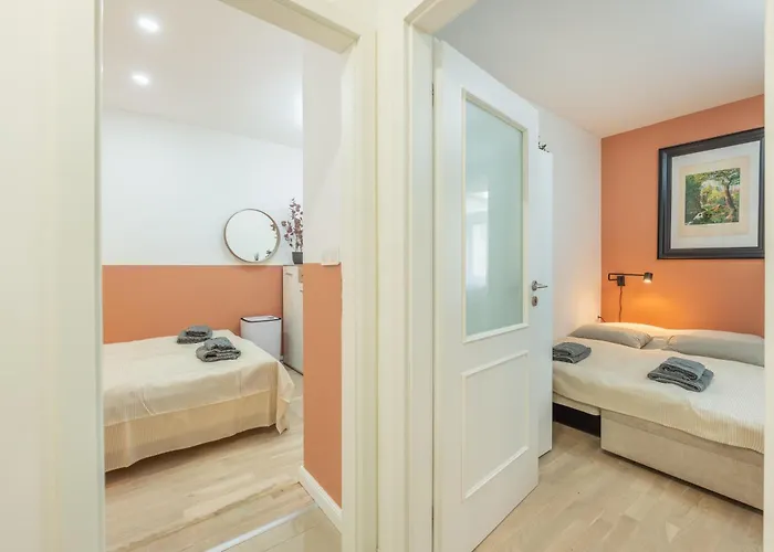 2br - 1 - Elevator - Self Check-in Praha